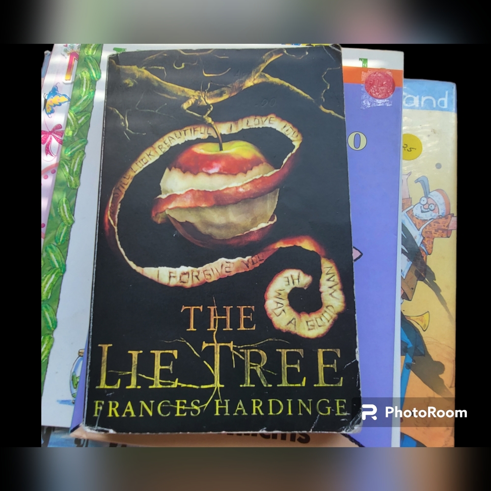 Book "The Lie Tree" by Frances Harndinge